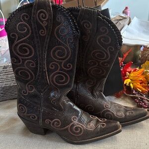 Elegant Dark Brown Embroidered Heeled Boots